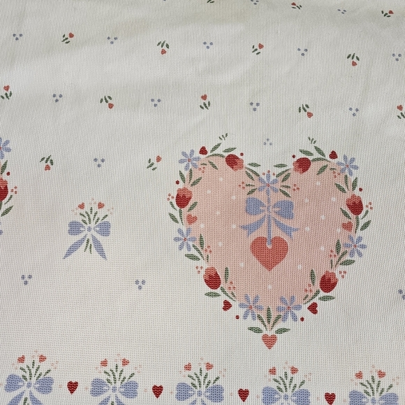 Vintage Cottage Country Floral Heart Patterned Cream Linen Tablecloth - Picture 4 of 5